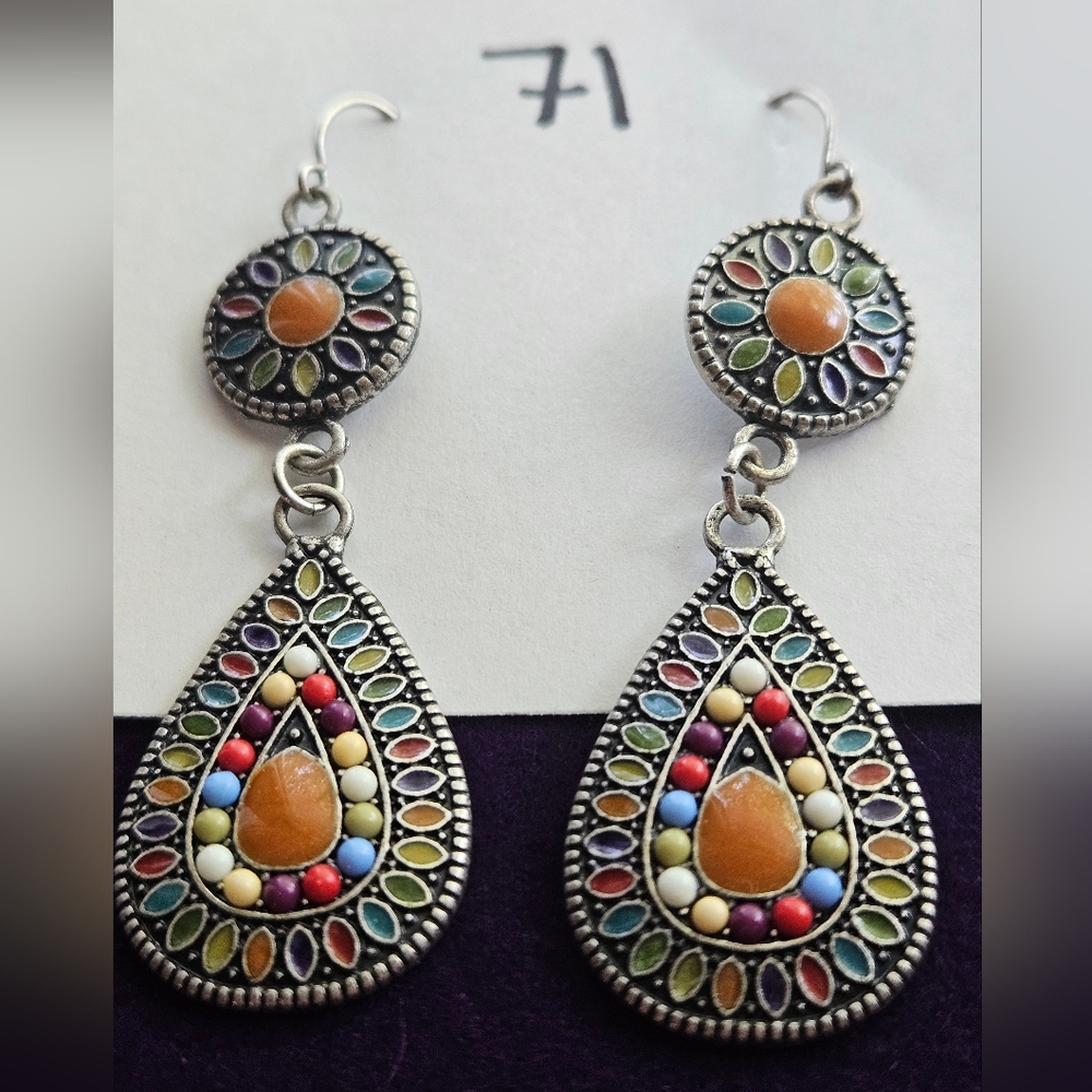 Silver tone dangling drop boho earrings w colorful stones